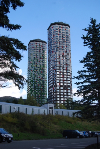 The Tomamu Towers, Klein Dytham